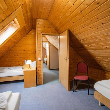 Hotel Garni Zwickau-Mosel ミュルセン エクステリア 写真
